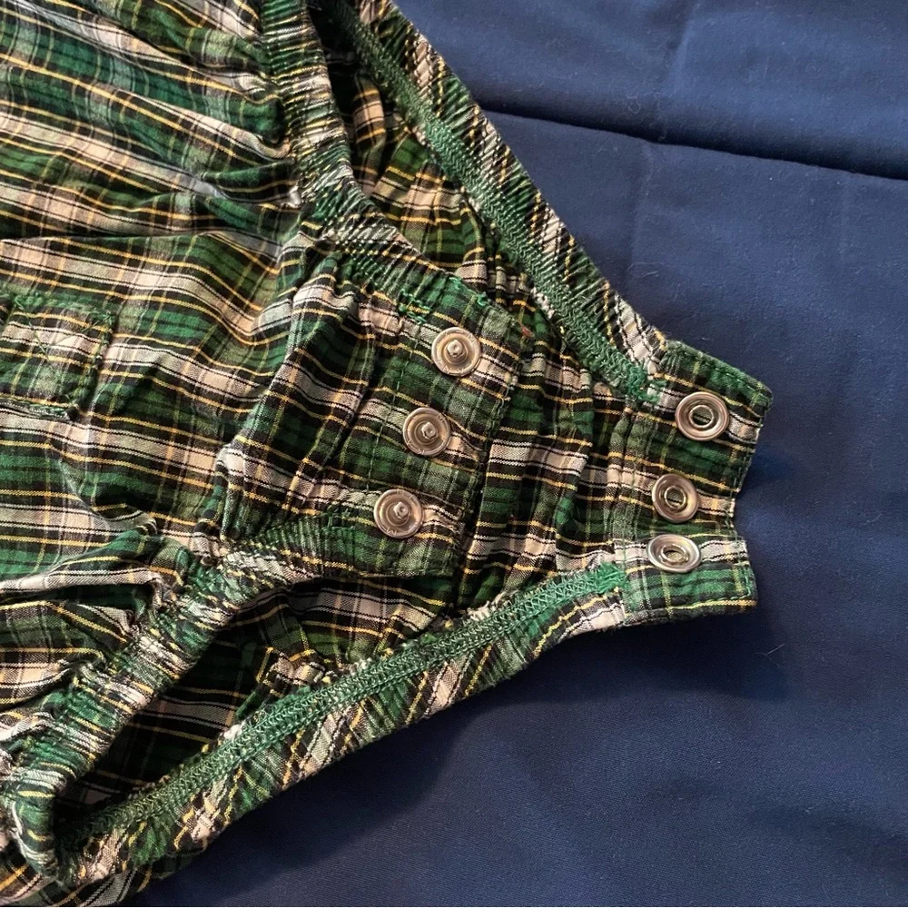 🦋$5🦋 OshKosh 9m green and white plaid button-up collared one-piece